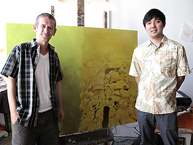 写真右：2013年アートコンペ受賞者　鈴木一太郎さん