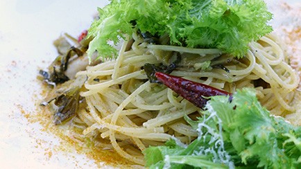 鶏ささみとカラスミ香る!『信州わさびのペペロンチーノ』スパゲッティーニ