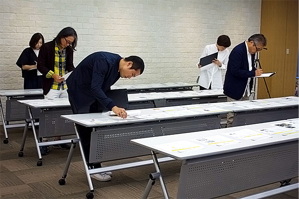 【アートコンペ】1次審査通過の12組が決定しました。