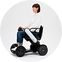 次世代型電動車椅子（パーソナルモビリティ）WHILL