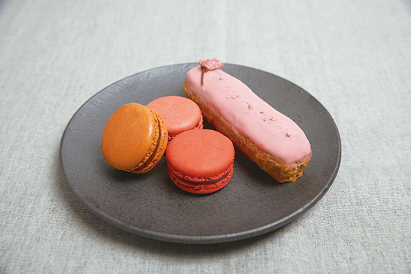 pâtisserie Sadaharu AOKI paris エクレール サクラ / マカロン