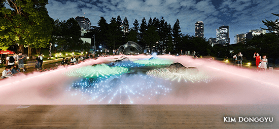 光と霧のデジタルアート庭園 約20×40mの庭園