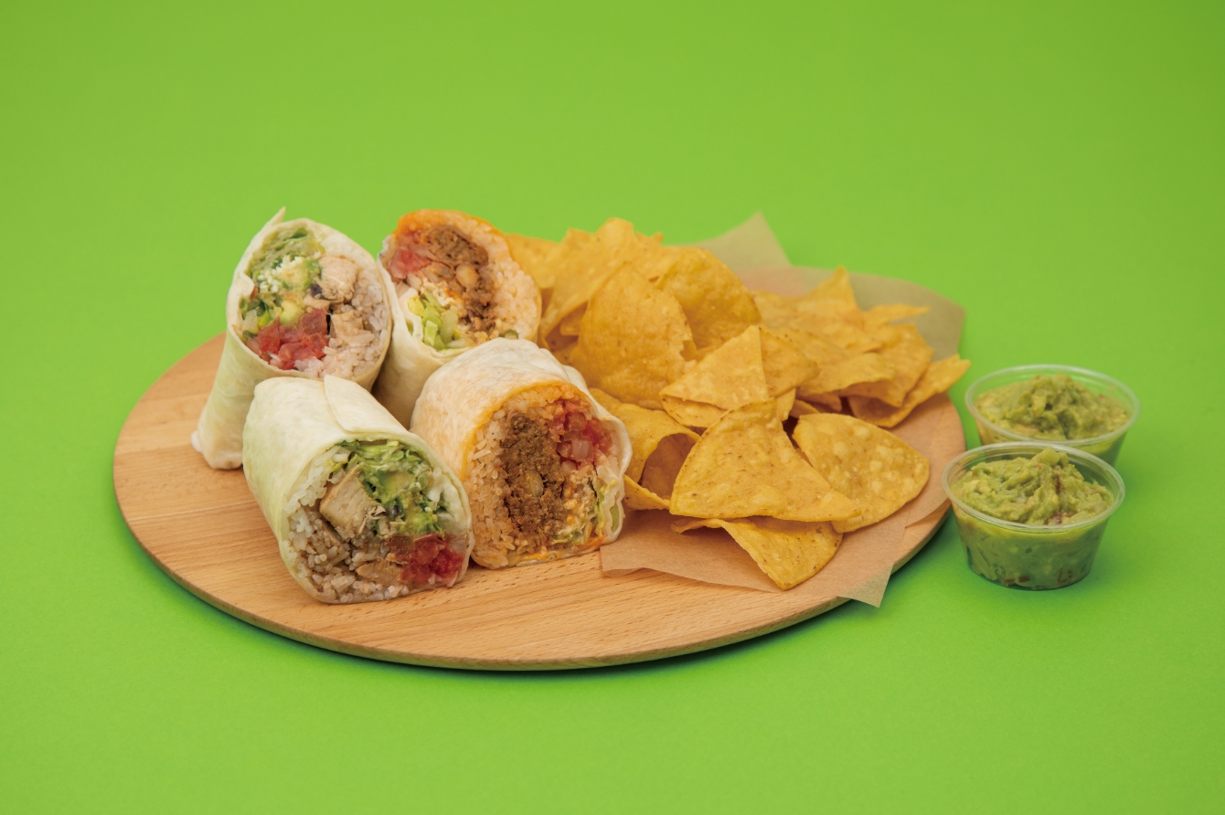 Popular Mexican Burrito & Chips + Avocado Sauce Set(Avocado Chicken, Carnitas Pork, Chips & Guacamole×2)