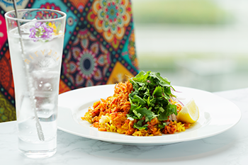 桜エビのビリヤニ／ROKU〈六〉ジントニック