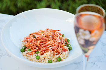 桜海老のリゾット セミドライトマト グリーンピース ミョウガ／Perrier-Jouët Blason rosé