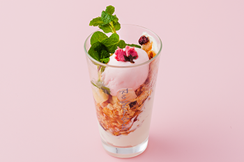 桜と白桃のヴェリーヌ