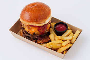 RIO BREWING 国産牛&白金豚パティのクラシックメガバーガー