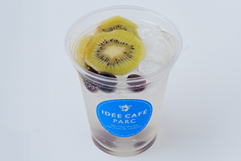 キウイとブルーベリーのビネガーソーダ