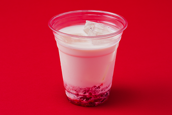 ゴロゴロ果実の苺ラテ
