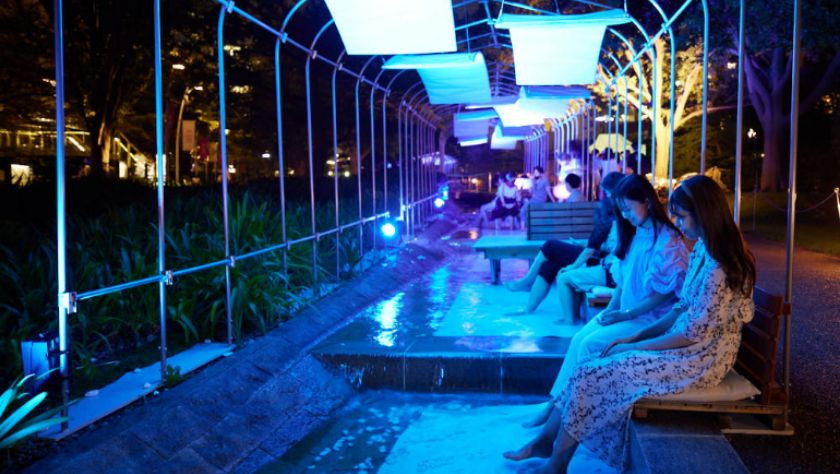 An enchanting space woven by light and water