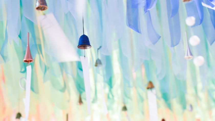 The refreshing sight of gently swaying ribbons