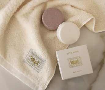 超甘撚りフェイスタオル（生成）TENERITA BATH BOMB（Musk&Lotus）