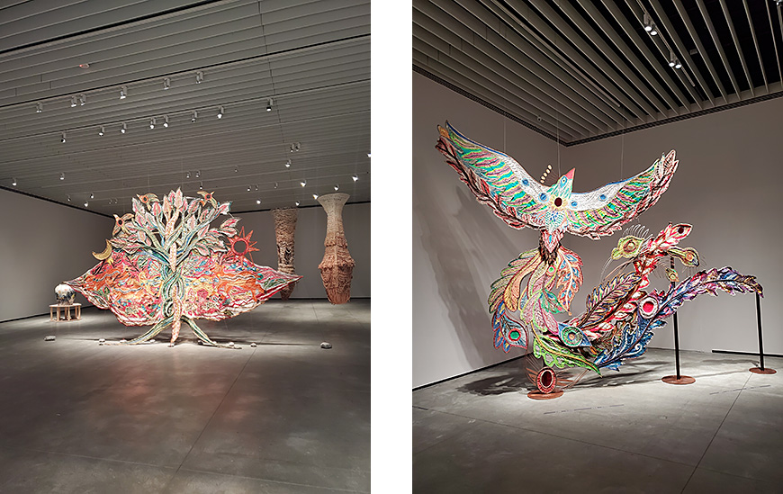 「⽪膚と内臓 – ⾃⼰、世界、時間」展示風景