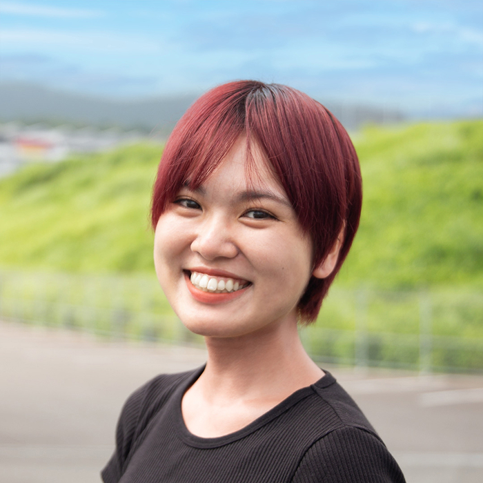 山岸 奈緒