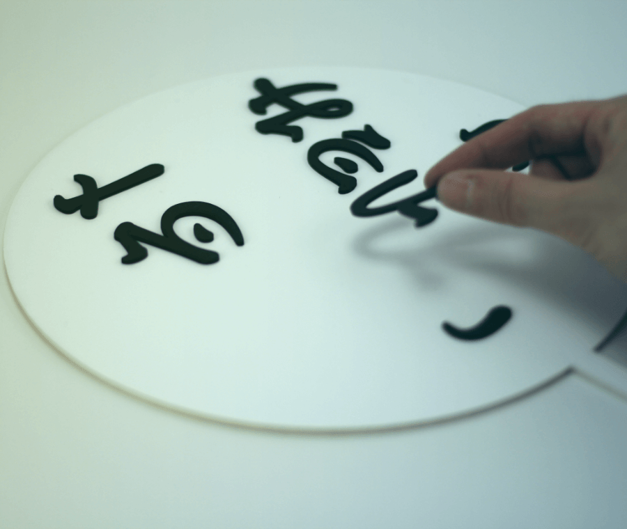 きみの名前は、どんな顔?「なまえのかお」うちわをつくろう!