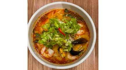 トムヤムシーフードフォー