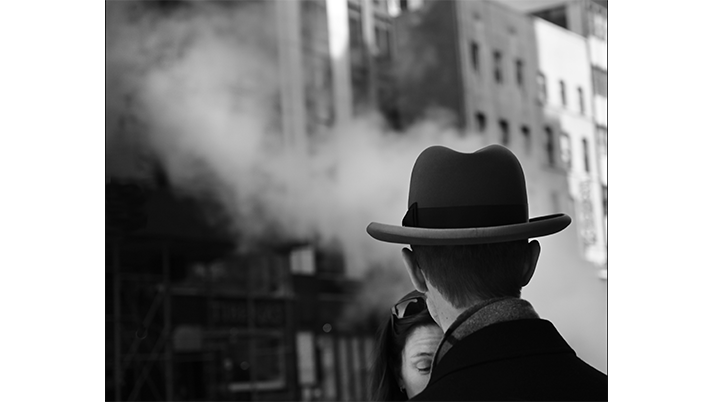 スティーブン・ジェー・ヒル 写真展-Black Street, White Steam
